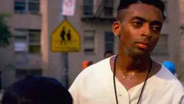 Backdrop to the movie "Do the Right Thing" #853380