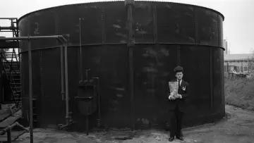 Backdrop to the movie "Eraserhead" #1531575