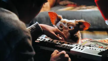 Backdrop to the movie "Gremlins" #610470