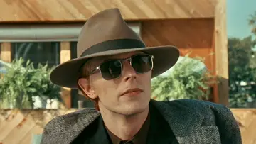 Backdrop to the movie "The Man Who Fell to Earth" #1746523