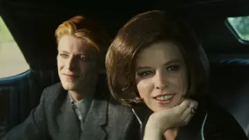Backdrop to the movie "The Man Who Fell to Earth" #1746526
