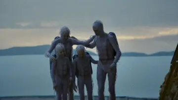 Backdrop to the movie "The Man Who Fell to Earth" #1746530