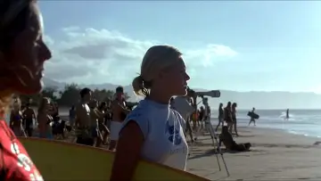 Backdrop to the movie "Blue Crush" #1631077
