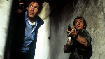Backdrop to the movie "Clear and Present Danger" #854172