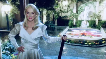Backdrop to the movie "Death Becomes Her" #715606