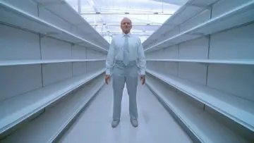 Backdrop to the movie "One Hour Photo" #1644932