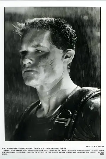 Poster to the movie "Soldier" #1737656