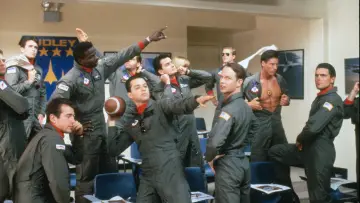 Backdrop to the movie "Hot Shots!" #1797266