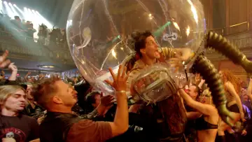 Backdrop to the movie "Bubble Boy" #892201