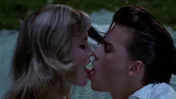 Backdrop to the movie "Cry-Baby" #944264