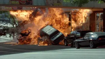 Backdrop to the movie "Collateral Damage" #1181230