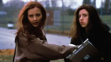 Backdrop to the movie "Ginger Snaps" #858923