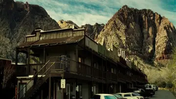Backdrop to the movie "Domino" #881517