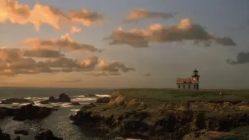 Backdrop to the movie "The Majestic" #853090
