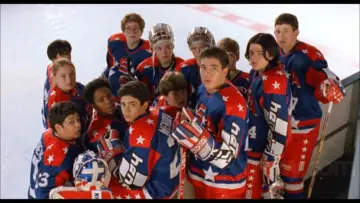 Backdrop to the movie "D2: The Mighty Ducks" #1049807