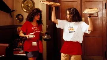 Backdrop to the movie "Mystic Pizza" #295676
