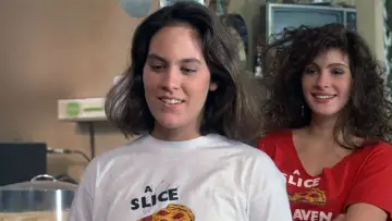 Backdrop to the movie "Mystic Pizza" #715150