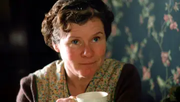 Backdrop to the movie "Vera Drake" #235053