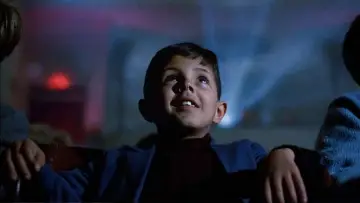 Backdrop to the movie "Cinema Paradiso" #670424