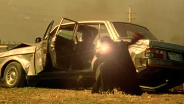 Backdrop to the movie "Dead or Alive" #1526963