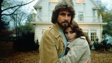 Backdrop to the movie "The Amityville Horror" #327181