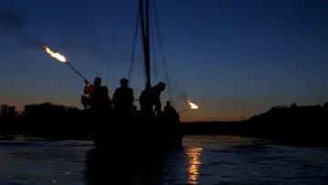 Backdrop to the movie "The New World" #881605