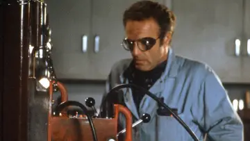Backdrop to the movie "Thief" #863696