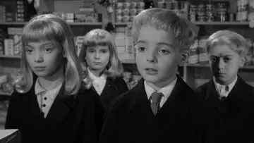Backdrop to the movie "Village of the Damned" #234134