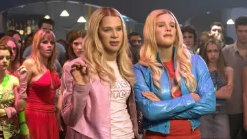 Backdrop to the movie "White Chicks" #252312