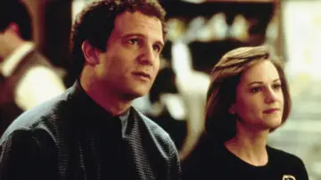 Backdrop to the movie "Broadcast News" #995809