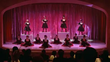 Backdrop to the movie "Victor/Victoria" #972827