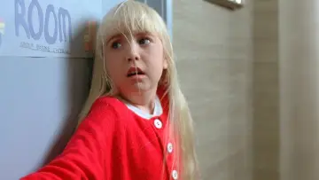 Backdrop to the movie "Poltergeist III" #362994