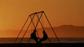 Backdrop to the movie "Tequila Sunrise" #1584029