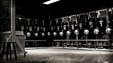Backdrop to the movie "Friday Night Lights" #651745