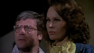 Backdrop to the movie "Burnt Offerings" #1808598