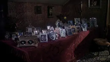 Backdrop to the movie "Burnt Offerings" #1808606