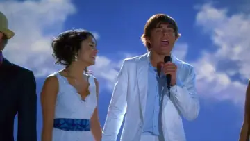 Backdrop to the movie "High School Musical 2" #647033