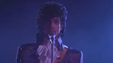 Backdrop to the movie "Purple Rain" #945274