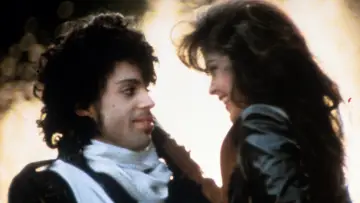 Backdrop to the movie "Purple Rain" #945278