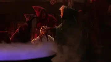 Backdrop to the movie "Hocus Pocus" #243425
