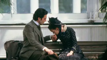 Backdrop to the movie "The Age of Innocence" #1733015