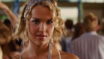Backdrop to the movie "Aquamarine" #1580923