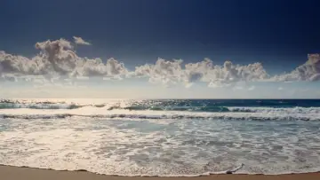 Backdrop to the movie "Aquamarine" #1580946