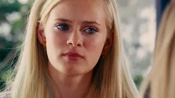 Backdrop to the movie "Aquamarine" #1580952