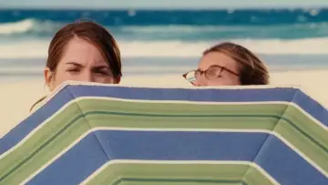 Backdrop to the movie "Aquamarine" #1581069