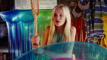 Backdrop to the movie "Aquamarine" #869274
