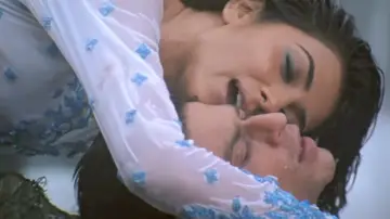 Backdrop to the movie "Main Hoon Na" #890033