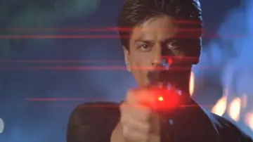 Backdrop to the movie "Main Hoon Na" #890041