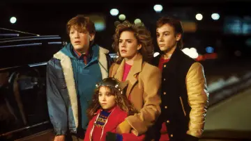 Backdrop to the movie "Adventures in Babysitting" #869267