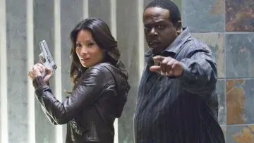 Backdrop to the movie "Code Name: The Cleaner" #1011904